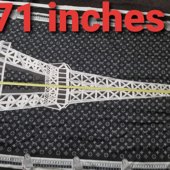 Scarf - Picture 1 of 10